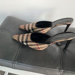 Burberry London Classic Nova Plaid Mule made in Italy US Size 9